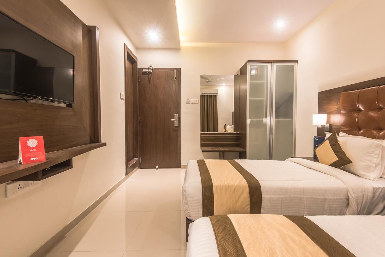 Oyo 9328 Empire Suite Navi Mumbai Exterior foto